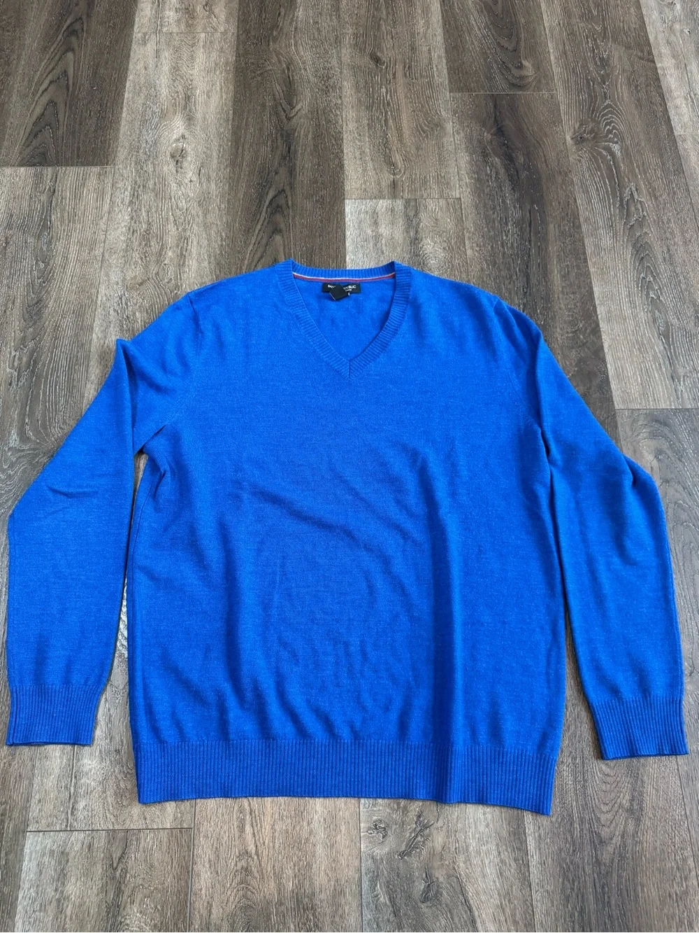 Banana Republic Men's Merino Wool V-Neck Sweater in Royal Blue Size Large
